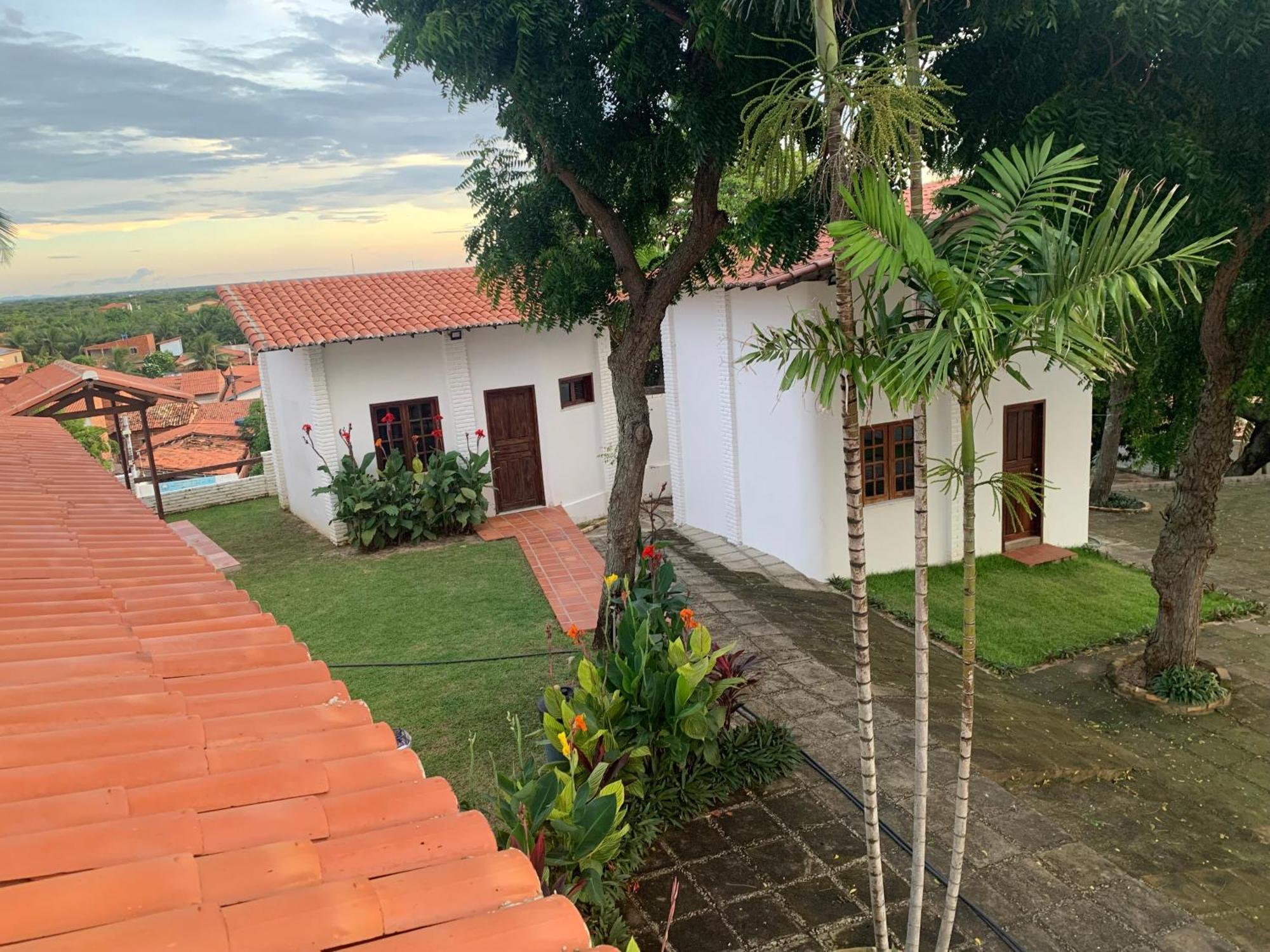 Morro Branco Suites - Hospedaria Morro Branco Beberibe Exteriör bild