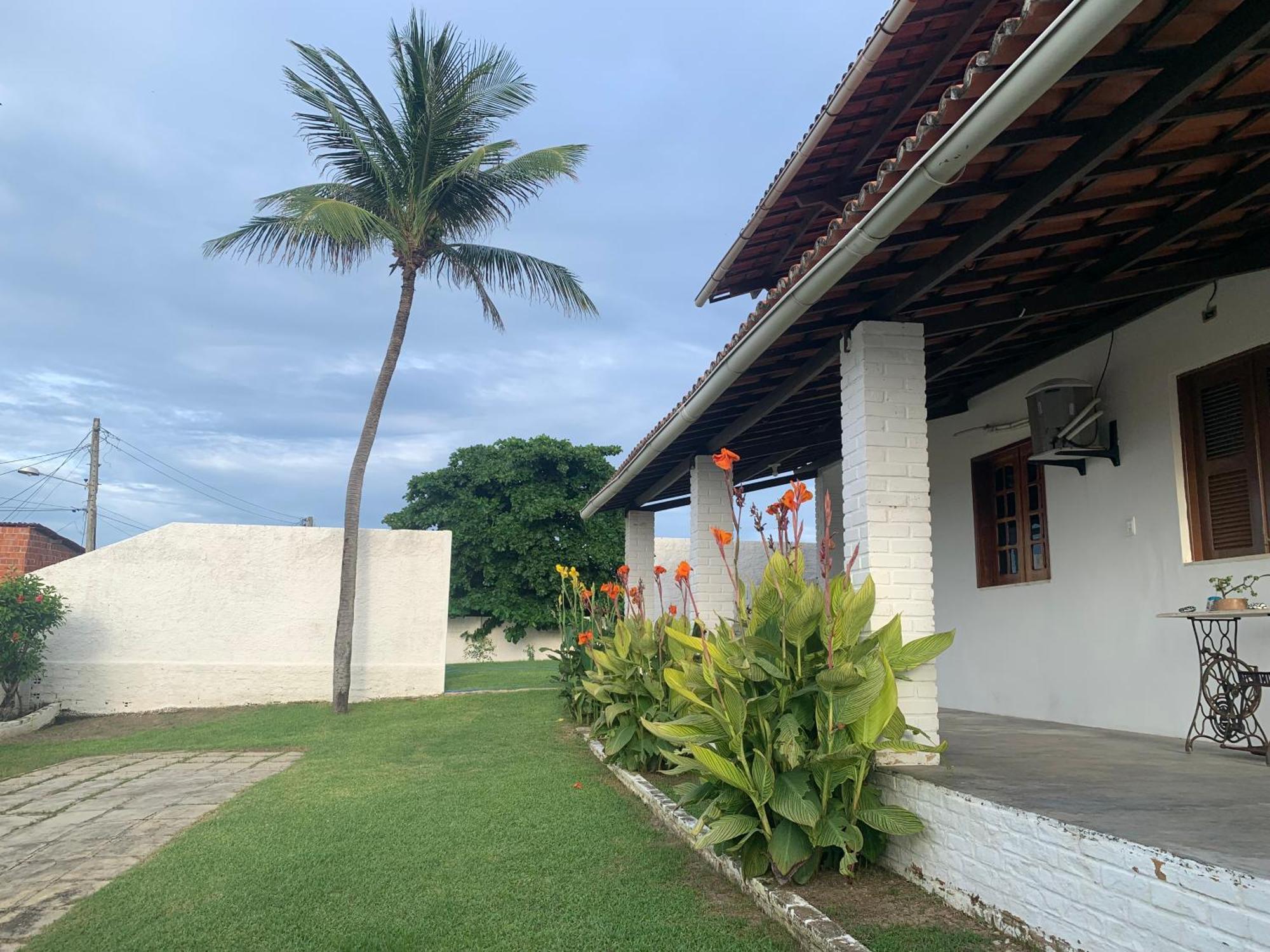 Morro Branco Suites - Hospedaria Morro Branco Beberibe Exteriör bild